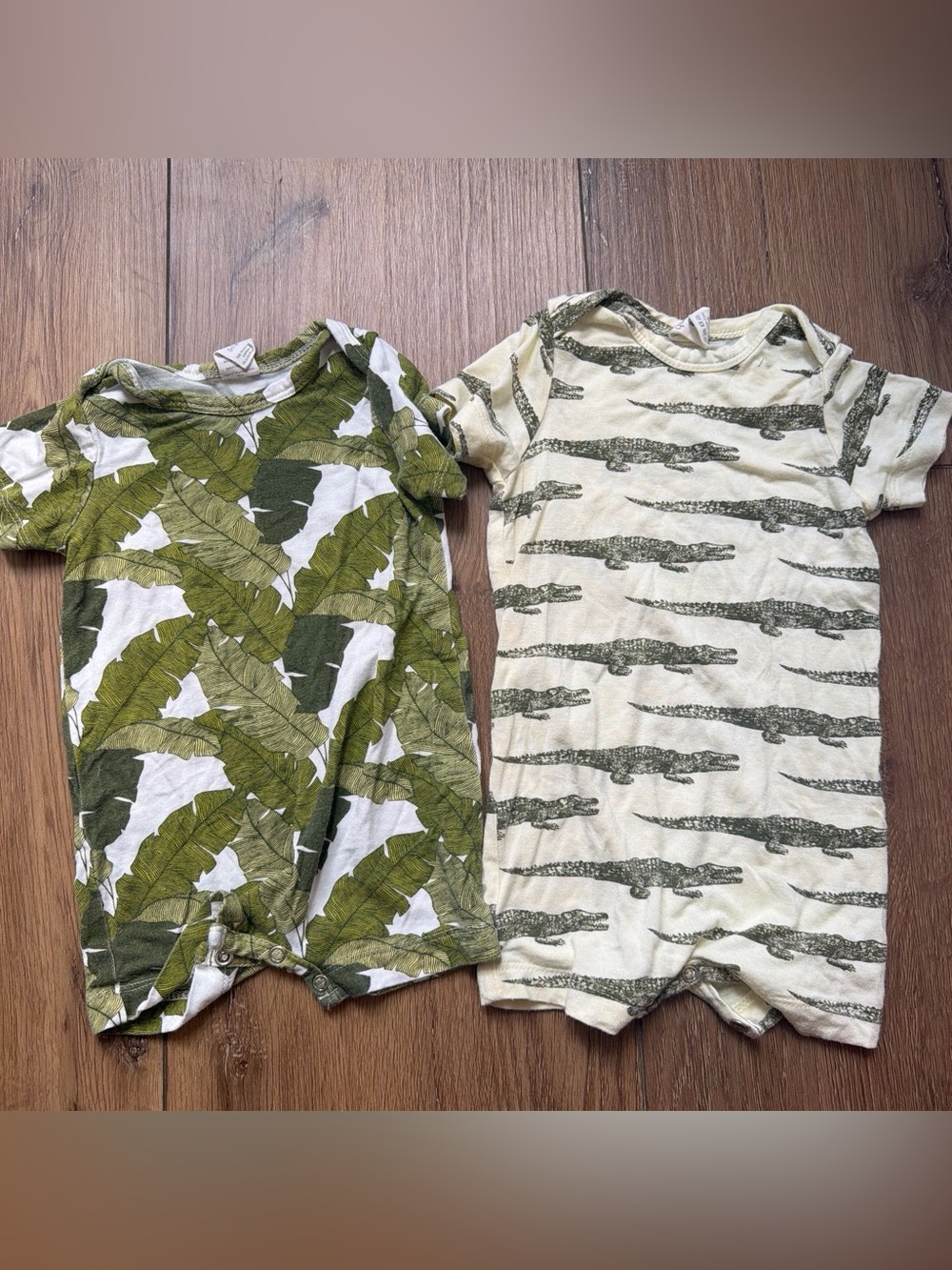 kate quinn Green Leaf & Olive Crocodile Short Sleeve Romper Set